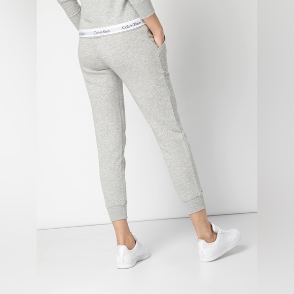 EUC CALVIN KLEIN GREY SWEATPANTS CROPPED JOGGERS S SMALL WOMANS - Picture 2 of 6